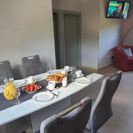 Apartmani Fenestra Tesla I Faust Otocac Exterior photo
